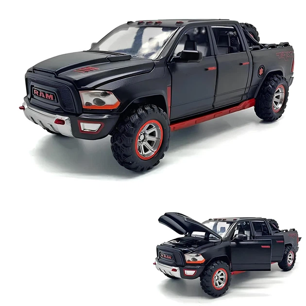 Модель автомобіля Dodge Ram TRX. Металева інерційна машинка Додж