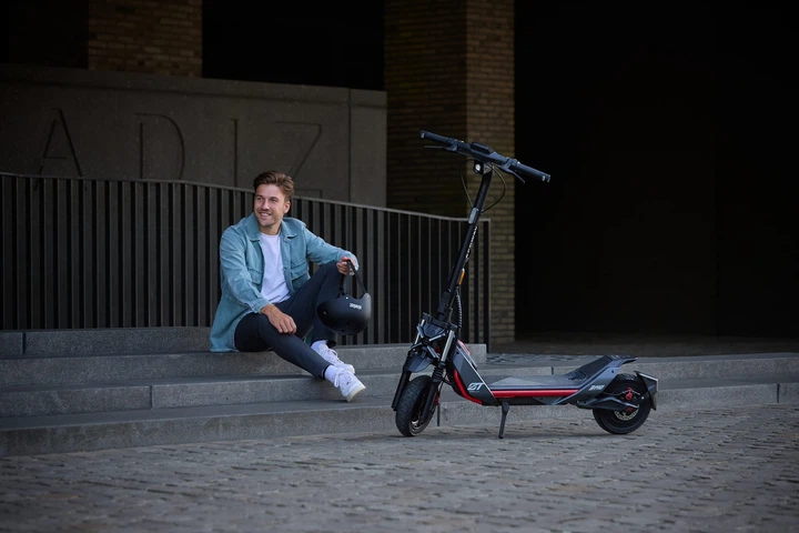 Hulajnoga elektryczna Segway ZT3 PRO E Czarna (AA.05.18.01.0001) - obraz 9
