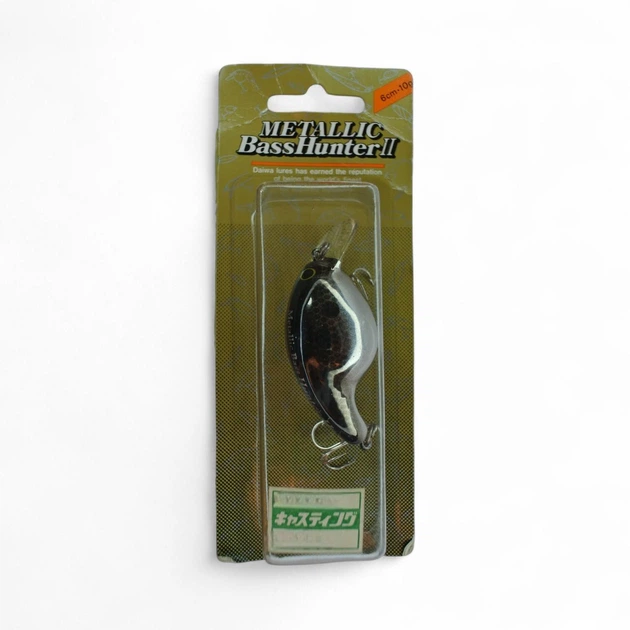 Воблер Daiwa Metallic Bass Hunter II, Chrome Black Dot - Фото 1 Воблер Daiwa Metallic Bass Hunter II, Chrome Black Dot - изображение 1