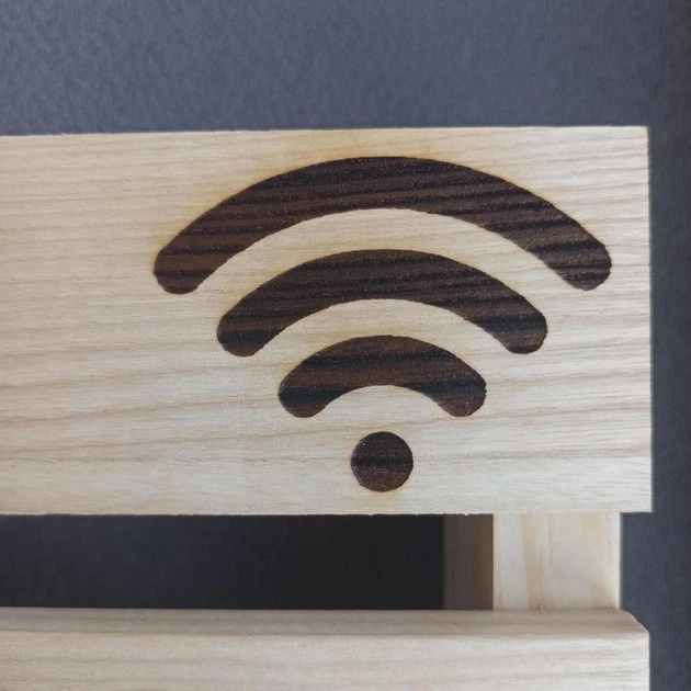 Полка для WI-FI роутера навесная с гравировкой PL012 - изображение 3