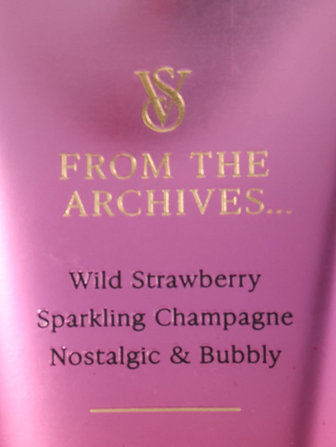 Лосьйон для тіла Victoria's Secret Strawberries and Champagne 236 мл (197575004530) - зображення 3