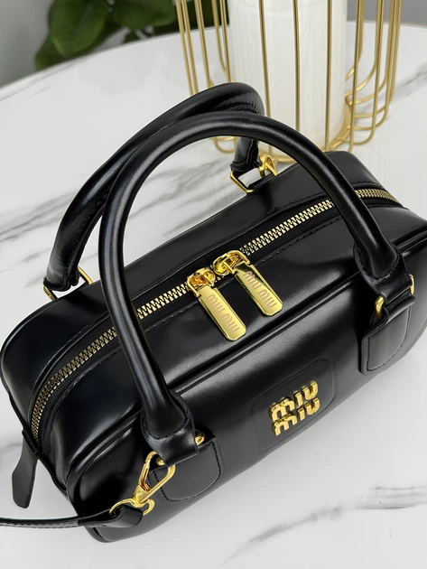 miumiu archive ホルターネック プルオーバー ギャザー タンク Женская сумка Miu Miu Arcadie Leather Bag чёрный – Оригинальные