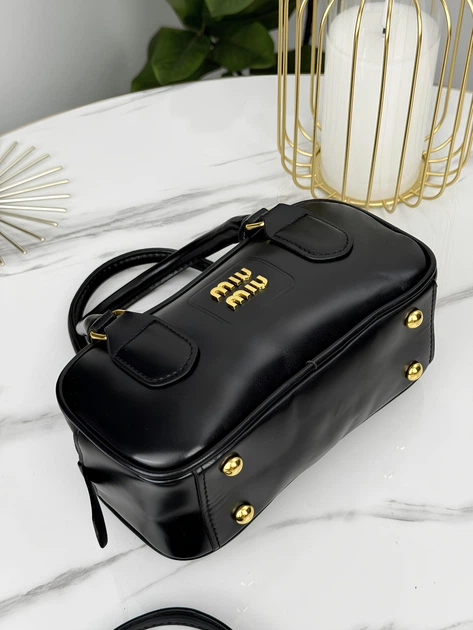 Женская сумка Miu Miu Arcadie Leather Bag чёрный – Оригинальные