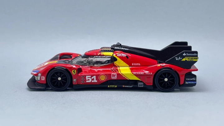 Машинка Premium Hot Wheels Ferrari 499P Circuit Legends 1:64 JBK49