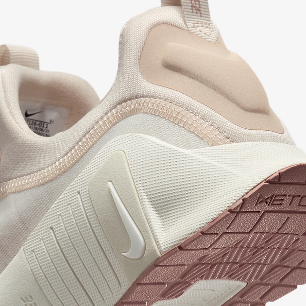 Жіночі кросівки для залу Nike Free Metcon 6 FJ7126-011 38 (7US) 24