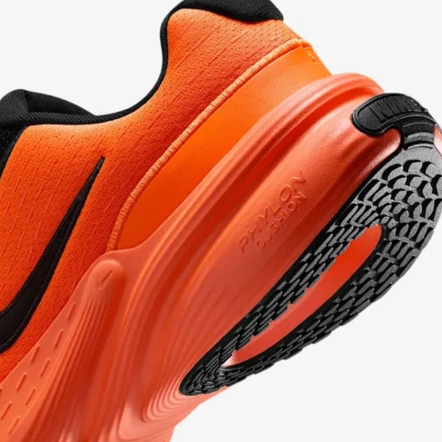 Чоловічі кросівки Nike Uplift Sc IB2765-004 41 (8US) 26 см Black