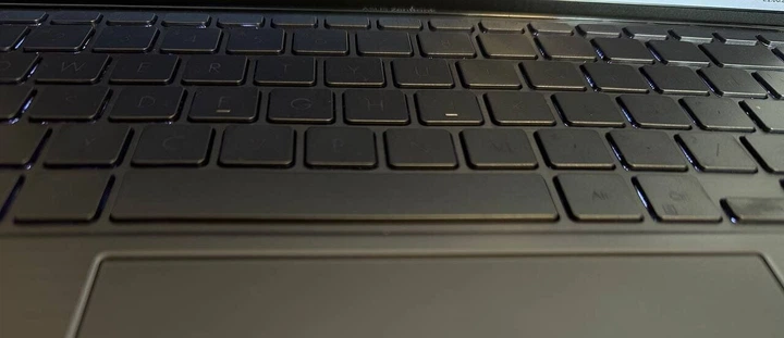 Ультрабук Б-класс Asus ZenBook 14 Q407IQ / 14" (1920x1080) IPS / AMD Ryzen 5 4500U (6 ядер по 2.3 - 4.0 GHz) / 8 GB DDR4 / 256 GB SSD / nVidia GeForce MX350, 2 GB GDDR5, 64-bit / WebCam / Win 11 Home б/у - изображение 8