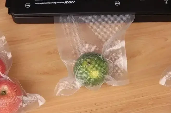 Вакуумный упаковщик для кухни Вакууматор бытовой vacuum sealer Продуктовый вакуумный упаковщик для дома - изображение 4