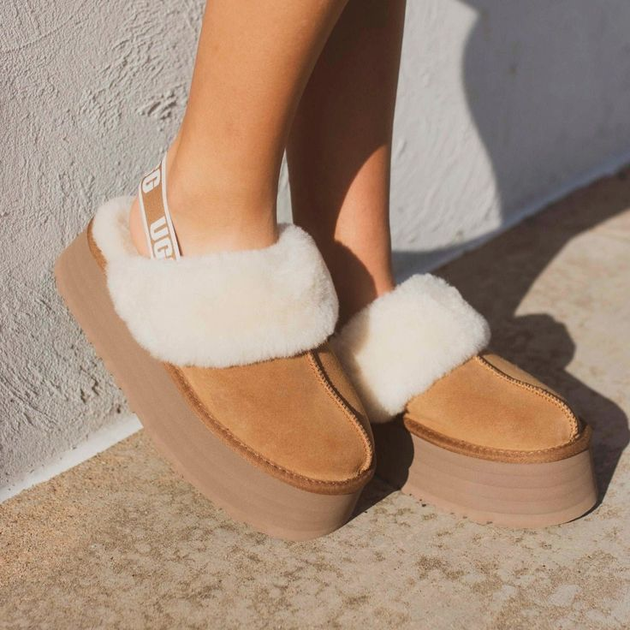 Жіночі уггі Сандалі Платформа Помаранчеві Замша UGG Funkette Slippers Platform Chestnut (41, помаранчевий) - Фото 9 Жіночі уггі Сандалі Платформа Помаранчеві Замша UGG Funkette Slippers Platform Chestnut (41, помаранчевий) - изображение 9