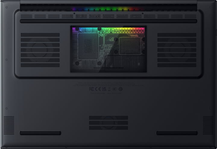 Laptop Razer Blade 18 2025 (RZ09-05298ER3-R3E1) Black - obraz 5