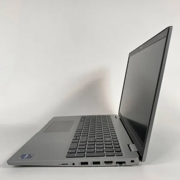 Ультрабук Dell Latitude 5530 / 15.6" (1920x1080) IPS / Intel Core i5-1245U (10 (12) ядер по 1.2 - 4.4 GHz) / 16 GB DDR4 / 256 GB SSD / Intel Iris Xe Graphics / WebCam / HDMI б/у - Фото 5 Ультрабук Dell Latitude 5530 / 15.6" (1920x1080) IPS / Intel Core i5-1245U (10 (12) ядер по 1.2 - 4.4 GHz) / 16 GB DDR4 / 256 GB SSD / Intel Iris Xe Graphics / WebCam / HDMI б/у - изображение 5