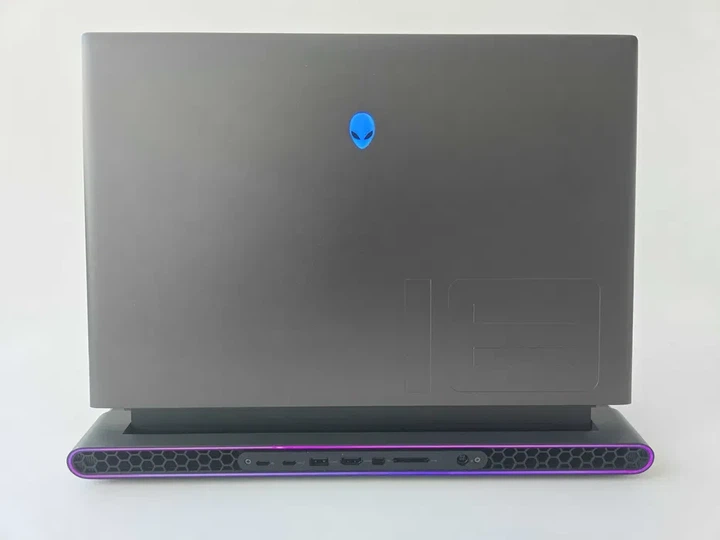 Ноутбук Dell Alienware M18 R1 (2023) R9 7845HX/RTX 4070/RAM 16GB/SSD 1TB/IPS 480Hz Б\В - Б/У - Фото 8 Ноутбук Dell Alienware M18 R1 (2023) R9 7845HX/RTX 4070/RAM 16GB/SSD 1TB/IPS 480Hz Б\В - Б/У - изображение 8