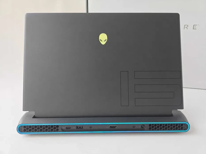 Ноутбук Dell Alienware M15 R7 (2022) R9 6900HX/RTX 3070TI/RAM 16GB/SSD 512GB/165Hz Б\В - Б/В - Фото 8 Ноутбук Dell Alienware M15 R7 (2022) R9 6900HX/RTX 3070TI/RAM 16GB/SSD 512GB/165Hz Б\В - Б/В - зображення 8