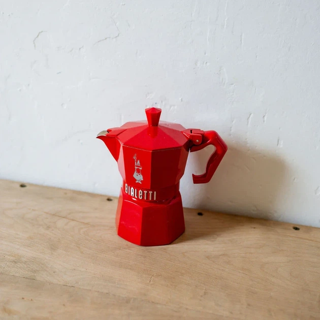 Кавоварка гейзерна для плити алюміній 3 чашки Bialetti червоний - зображення 4