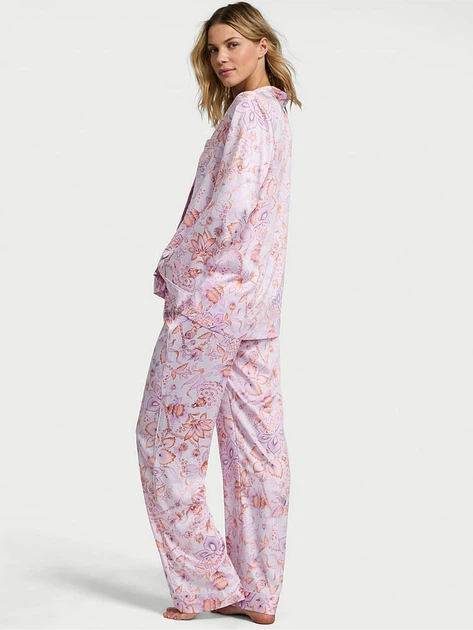 Піжама Сатинова (сорочка + штани) Victoria's Secret Purple Floral Satin Long Pyjamas Set S Long Ліловий (2671318D) - Фото 2 Піжама Сатинова (сорочка + штани) Victoria's Secret Purple Floral Satin Long Pyjamas Set S Long Ліловий (2671318D) - изображение 2