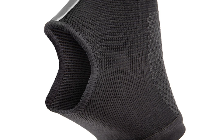 Фіксатор щиколотки Adidas Performance Ankle Support чорний, синій Уні S - изображение 4