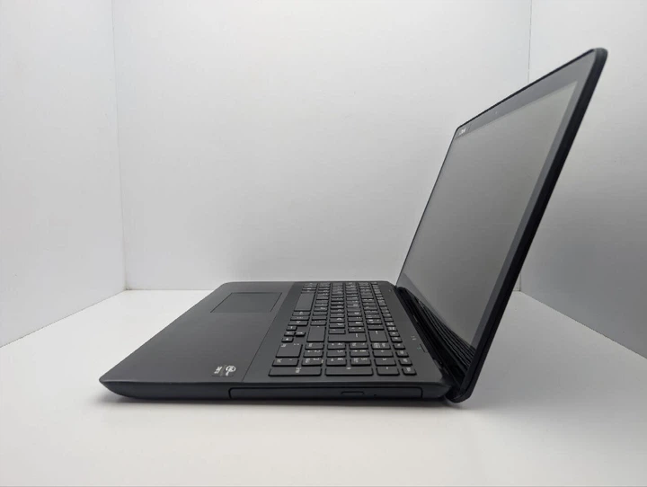 Ноутбук Sony SVF15 / 15.6" (1366x768) TN Touch / Intel Core i5-3337U (2 (4) ядра по 1.8 - 2.7 GHz) / 8 GB DDR3 / 240 GB SSD / Intel HD Graphics 4000 / WebCam / DVD-ROM б/у - изображение 5