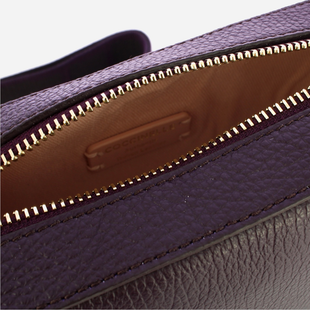 Torebka crossbody damska ze skóry naturalnej mała Coccinelle Tebe E5MN555M301 V87 Fioletowa (800070345927) - obraz 4
