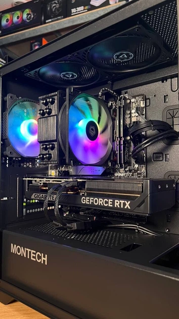 Сборка под заказ: игровой ПК Montech Air 1000 Premium Black Tower / AMD Ryzen 5 7500F (6 (12) ядер по 3.7 - 5.0 GHz) / 32 GB DDR5 / 1000 GB SSD M.2 / nVidia GeForce RTX 5070, 12 GB GDDR7, 192-bit / 750W - Фото 2 Сборка под заказ: игровой ПК Montech Air 1000 Premium Black Tower / AMD Ryzen 5 7500F (6 (12) ядер по 3.7 - 5.0 GHz) / 32 GB DDR5 / 1000 GB SSD M.2 / nVidia GeForce RTX 5070, 12 GB GDDR7, 192-bit / 750W - изображение 2