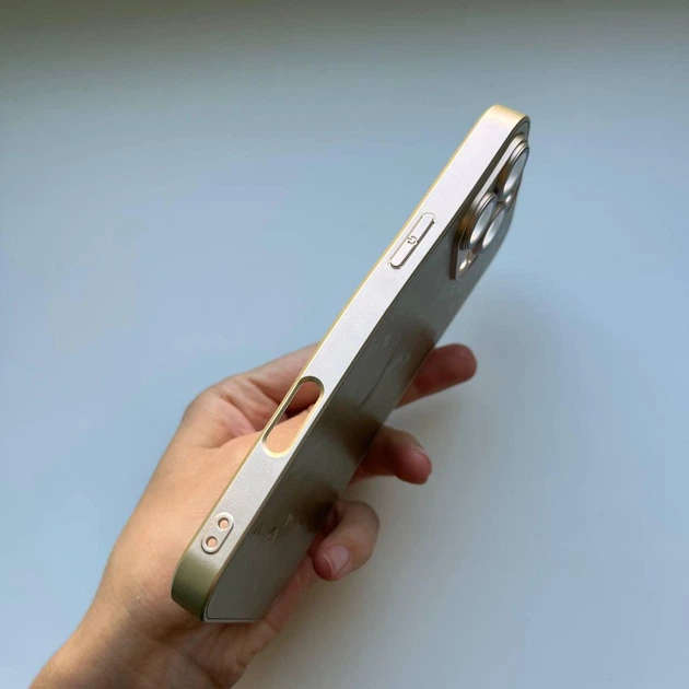 Чохол Луі Вітон золотий на iPhone 16 Pro Max - Фото 3 Чохол Луі Вітон золотий на iPhone 16 Pro Max - изображение 3