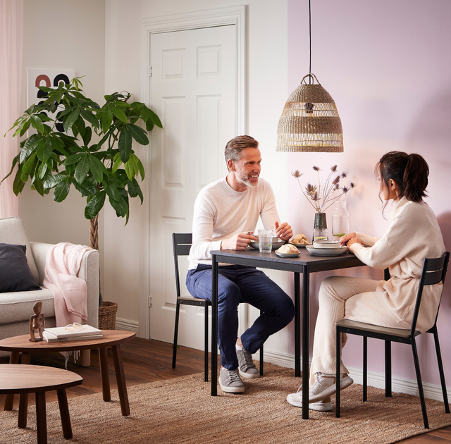 Стіл, кухонний стіл, чорний, 67x67см, IKEA SANDSBERG 594.204.00 - Фото 4 Стіл, кухонний стіл, чорний, 67x67см, IKEA SANDSBERG 594.204.00 - изображение 4