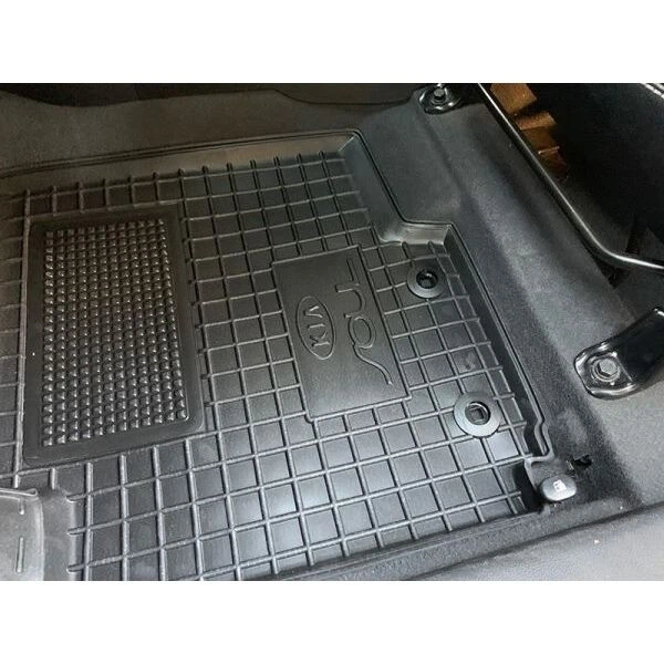 Автомобильные коврики в салон на Kia Soul 09-14 4шт черные Avto-Gumm КИА Соул АМ0014980 - изображение 8