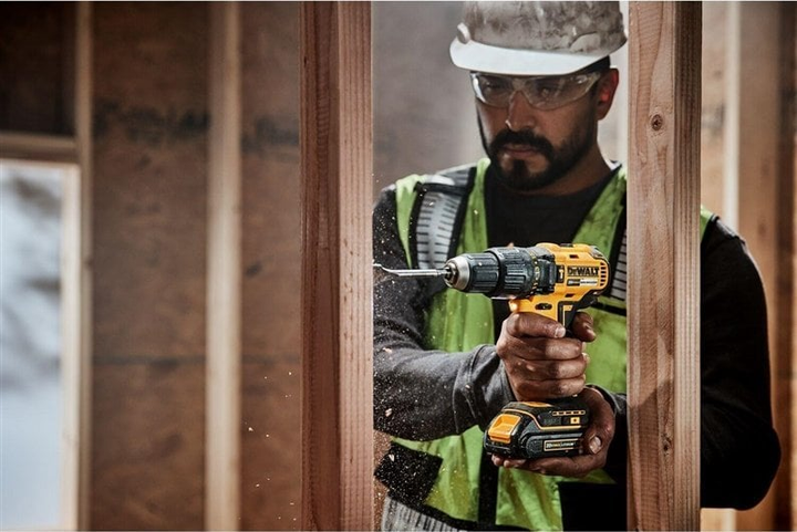 Wiertarko-wkrętarka akumulatorowa DeWalt DCD778M2T-QW 18 V 2 x 4 Ah (5902067616499) - obraz 3