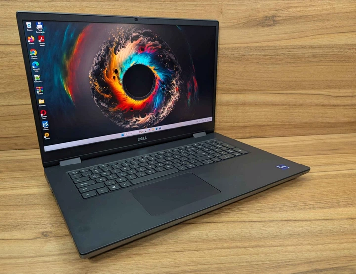 Мобільна робоча станція Dell Precision 7770 / 17,3" (1920x1080) IPS / Intel Core i9-12950HX (16 (24) ядер по 3,6 - 5,0 ГГц) / 64 ГБ DDR5 / 1000 ГБ SSD / nVidia RTX A4500, 16 ГБ GDDR6, 256-біт / WebCam / Windows 11 б/в - Фото 4 Мобільна робоча станція Dell Precision 7770 / 17,3" (1920x1080) IPS / Intel Core i9-12950HX (16 (24) ядер по 3,6 - 5,0 ГГц) / 64 ГБ DDR5 / 1000 ГБ SSD / nVidia RTX A4500, 16 ГБ GDDR6, 256-біт / WebCam / Windows 11 б/в - зображення 4