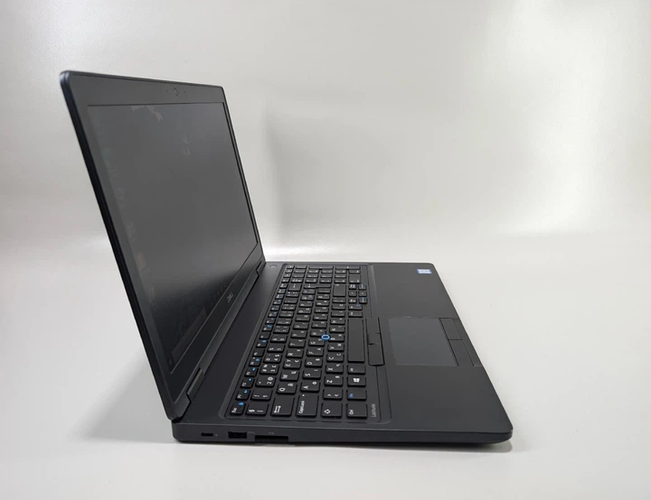 Ноутбук Dell Latitude 5580/ i3-7100U / 15.6 TN HD / 16 gb / 256 gb