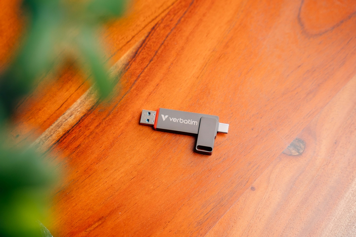Pendrive Verbatim Dual QuickStick 256GB USB 3.2 Gen1 + Type-C Grey (23942320418) - obraz 7