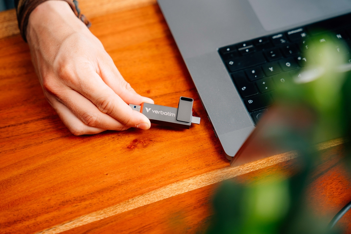 Pendrive Verbatim Dual QuickStick 1TB USB 3.2 Gen1 + Type-C Grey (32043) - obraz 8