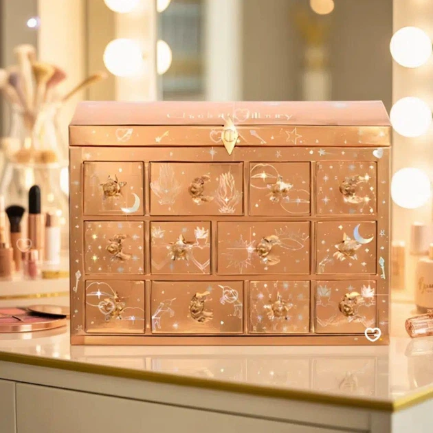 Адвент календар Charlotte Tilbury 2025-2026 - Charlotte's Beauty