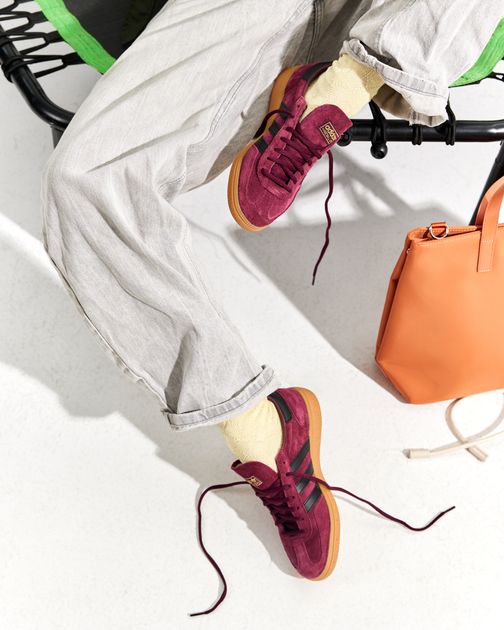 hn36 Куртка демісезонна жіноча New Balance Pinnacle Bomber