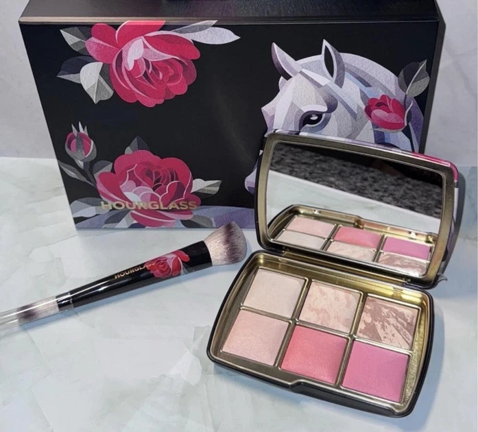 Палетка лимитированная Лошадь Hourglass ambient lighting edit