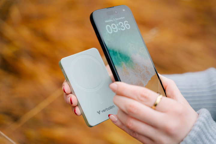 УМБ Verbatim Charge Go Essentials Magnetic Wireless 20000 mAh 35W Green (23942322245) - зображення 5