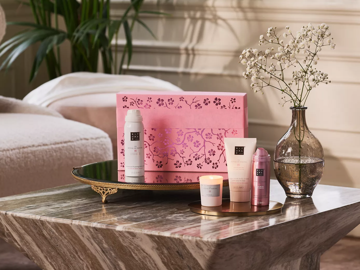Zestaw Rituals The Ritual Of Sakura Gift Set S Krem do ciala 70 ml + Peeling do ciala 70 ml + Zel pod prysznic 50 ml + Swieca zapachowa 25 g (87191341 (955555912803432) - Outlet - obraz 5