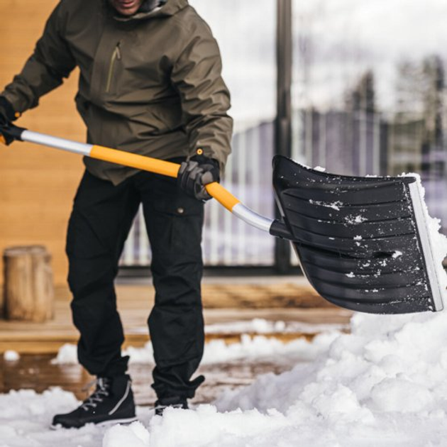 Скрепер для прибирання снігу вигнутий Fiskars X-series (1057186) - зображення 5