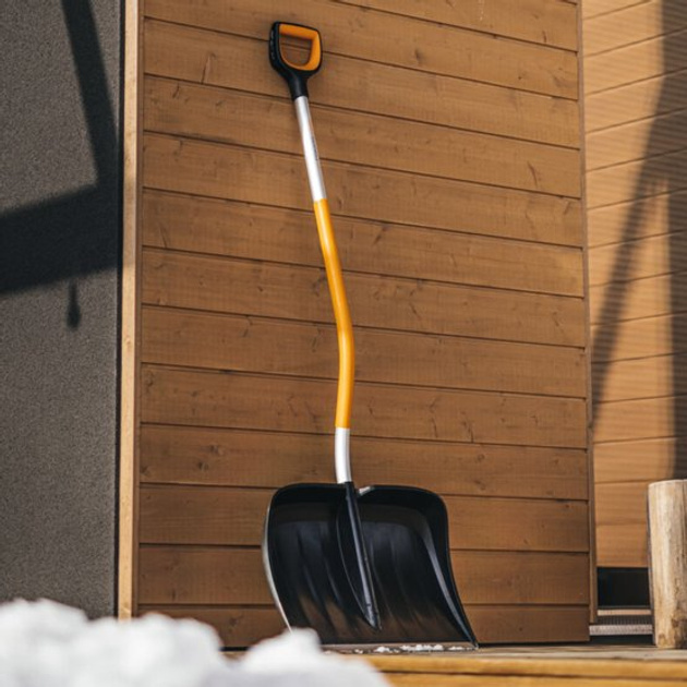 Скрепер для прибирання снігу вигнутий Fiskars X-series (1057186) - зображення 6