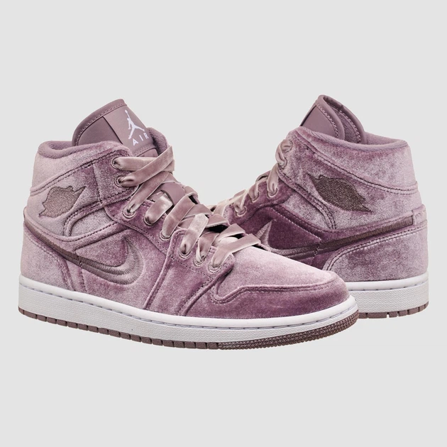 Кросівки жіночі Jordan Air 1 Mid Se 38 Фіолетовий DQ8397-500 - Фото 1 Кросівки жіночі Jordan Air 1 Mid Se 38 Фіолетовий DQ8397-500 - зображення 1
