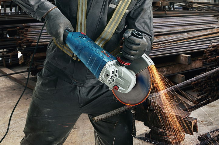 Кутова шліфмашина Bosch Professional GWS 24-230 P (06018C3100) - зображення 4