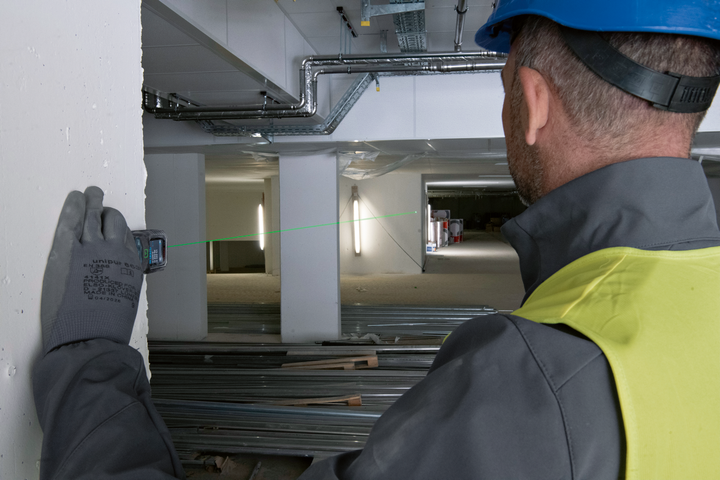 Лазерний далекомір Bosch Professional GLM 50-25 G з чохлом і батарейками (0601072V00) - зображення 6