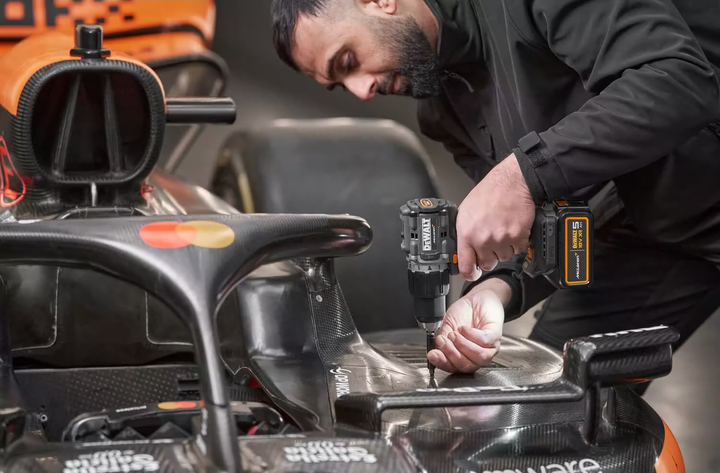 Wiertarko-wkrętarka udarowa DeWalt McLaren F1 Team Limited Edition (DCD85MP2T) - obraz 14