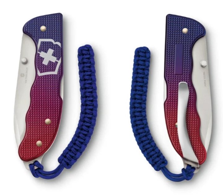 Nóż Victorinox Evoke Alox 136 mm 5 funkcji Żłobkowany niebiesko-czerwony gradient (0.9415.D221) - obraz 5