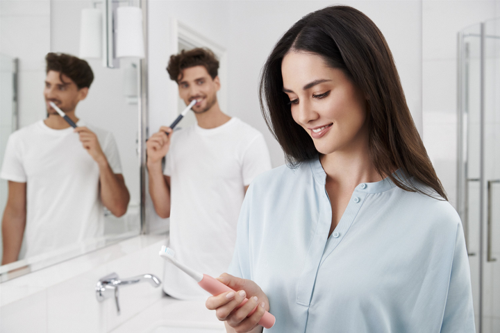 Набір електричних зубних щіток Oral-B Pulsonic Slim Luxe 4900 Чорна/Рожева - зображення 12