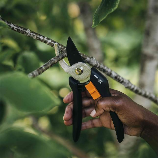 Площинний секатор Fiskars Solid P121 (1057160) - зображення 2