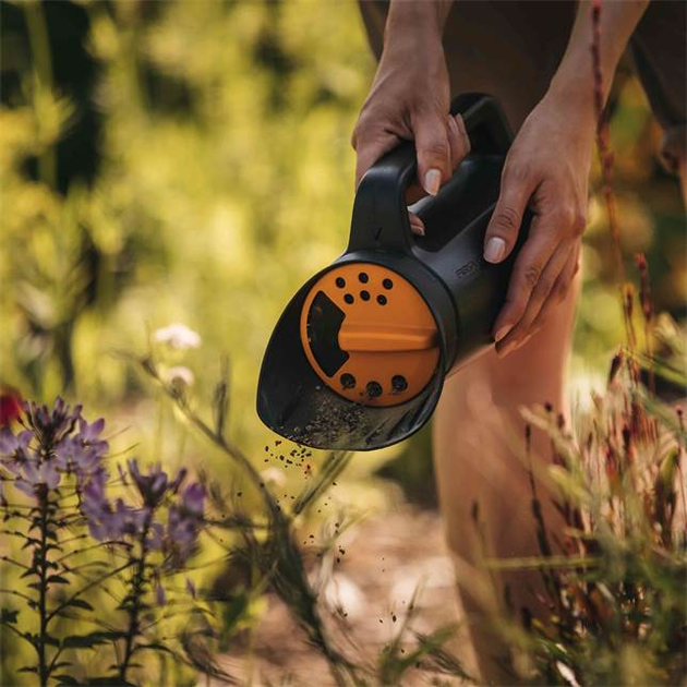 Ручний розкидач Fiskars Solid (1057076) - зображення 4