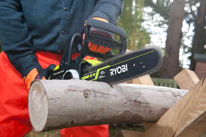 Piła łańcuchowa Ryobi One+ OCS1830 18V 30 cm (bez akumulatora i ładowarki) (5133002829) - obraz 12