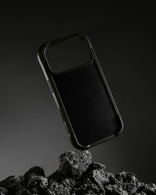 Кожаный чехол Nomad Rugged Horween Black для iPhone 17 Pro Max - Фото 2 Кожаный чехол Nomad Rugged Horween Black для iPhone 17 Pro Max - изображение 2