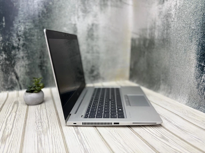 Ноутбук HP EliteBook 735 G5 | 13,3" Full HD | AMD Ryzen 3 PRO 2300U | RAM 8 ГБ | SSD 256 ГБ | для работы и учебы | мощный | легкий - Б/У - изображение 3