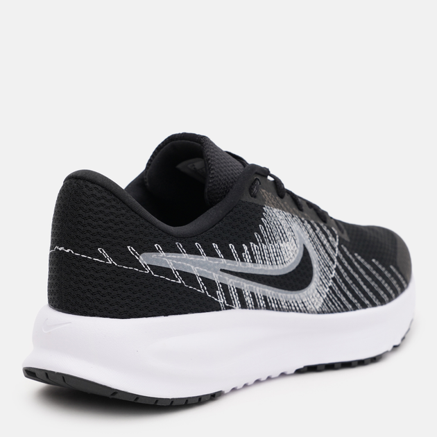 Жіночі кросівки для бігу Nike W Run Defy HM9593-002 41 (9.5US) 26.5 см Чорні (197861840774) - зображення 5